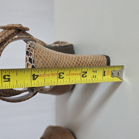 J. Renee Kinnon Brown Snake Print Sandals. Size 9 Medium. - Picture 10 of 10